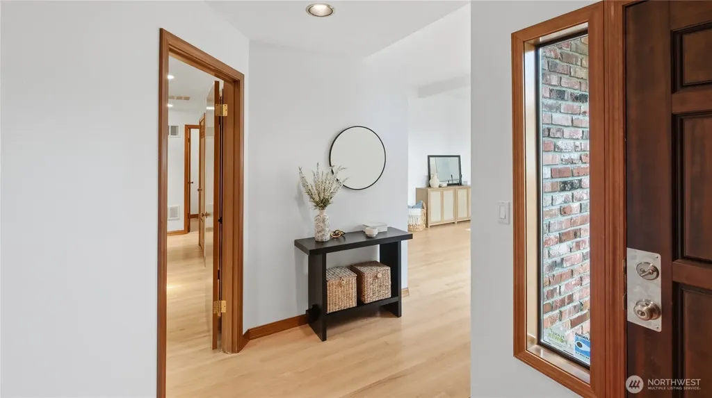 8520 Maple Lane Edmonds WA 98026