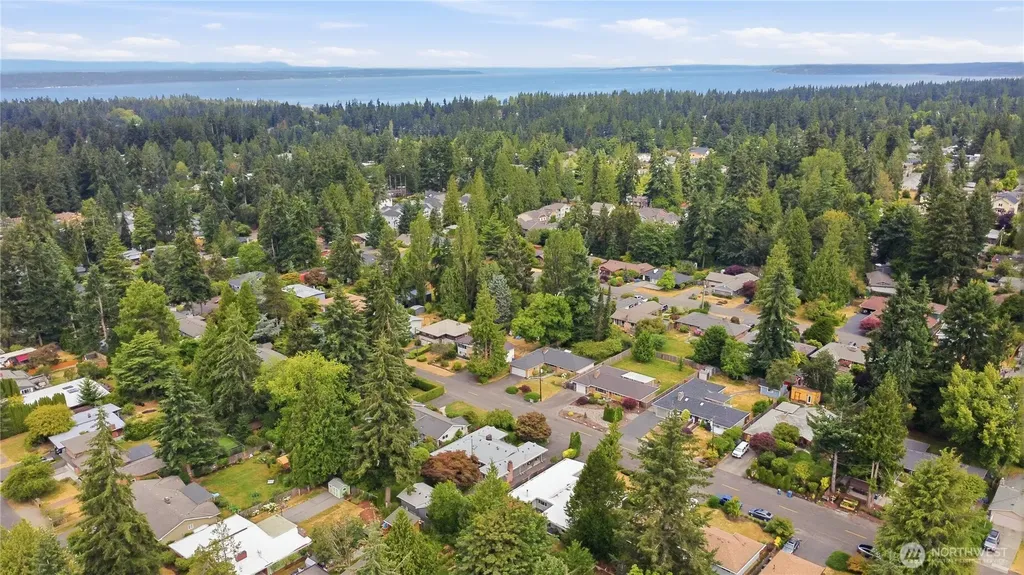 8520 Maple Lane Edmonds WA 98026