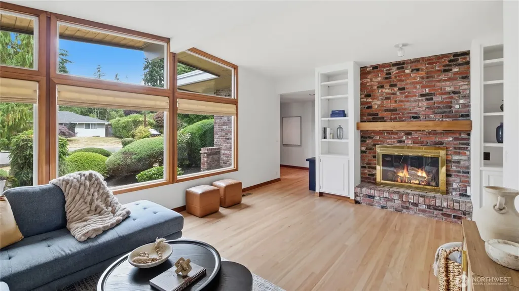 8520 Maple Lane Edmonds WA 98026
