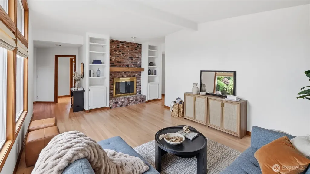 8520 Maple Lane Edmonds WA 98026