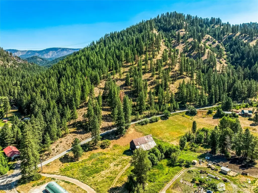 10495 Merry Canyon Road Leavenworth WA 98826
