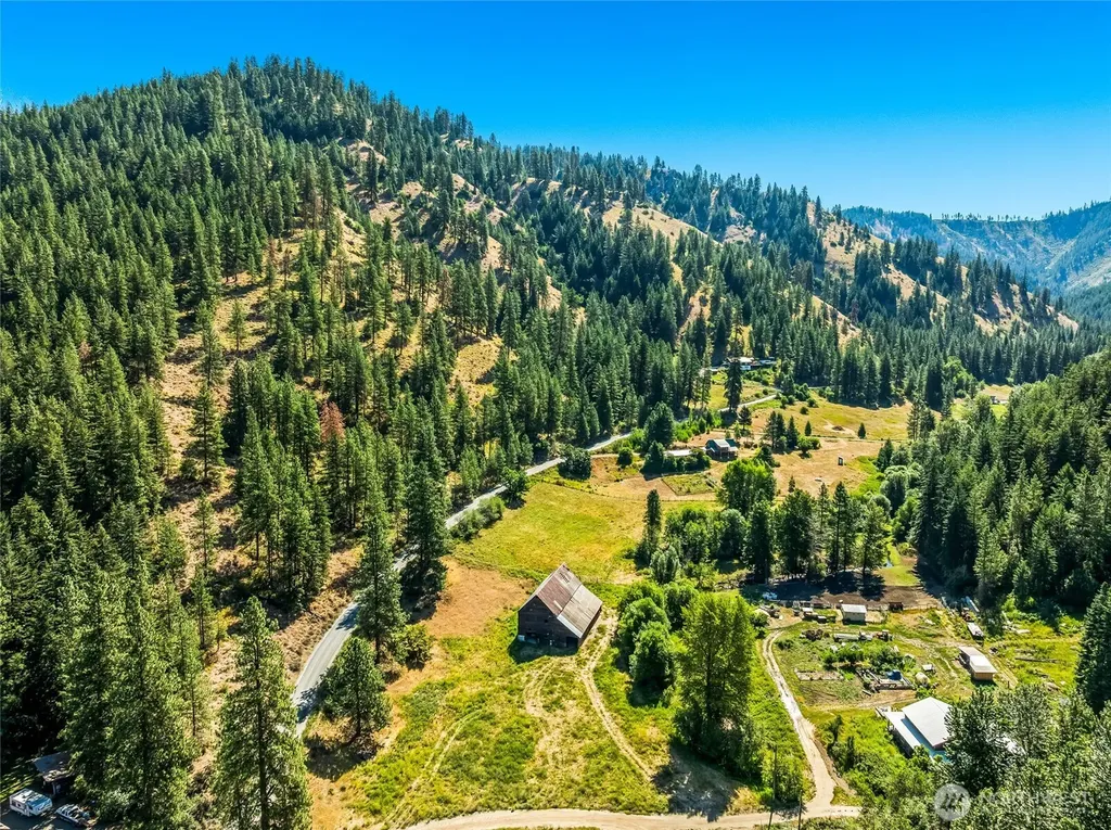 10495 Merry Canyon Road Leavenworth WA 98826