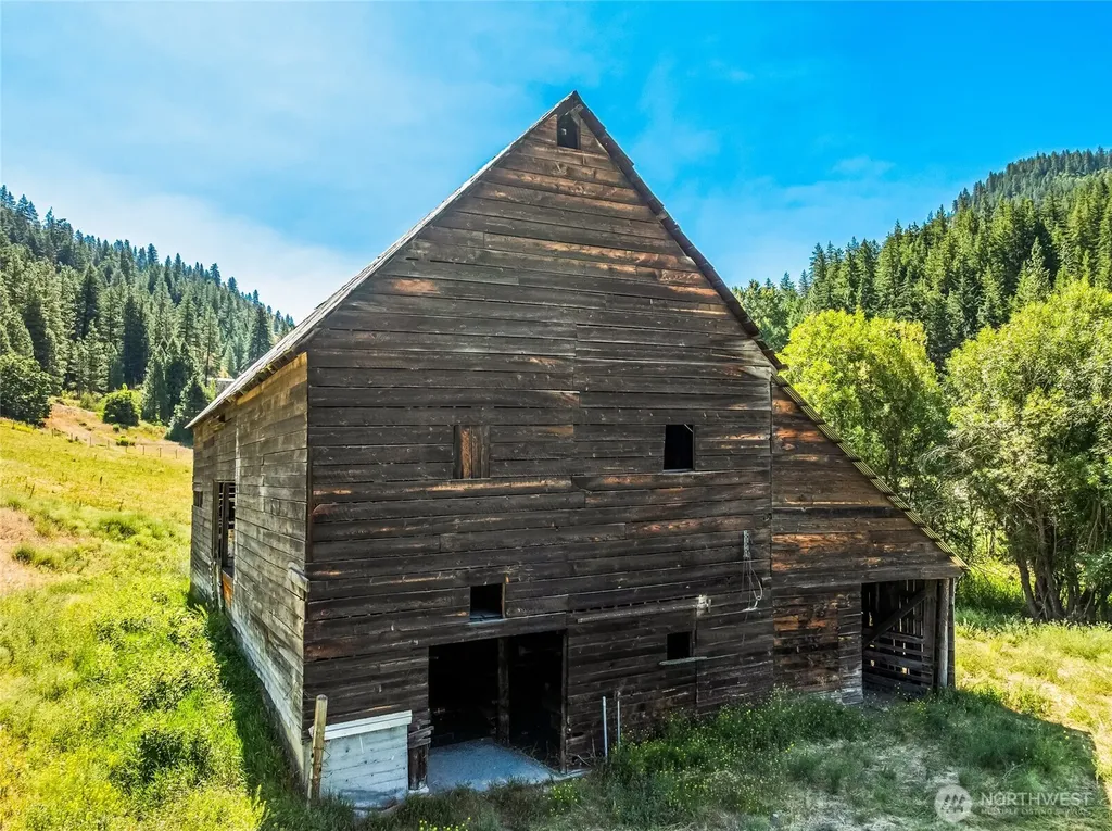 10495 Merry Canyon Road Leavenworth WA 98826
