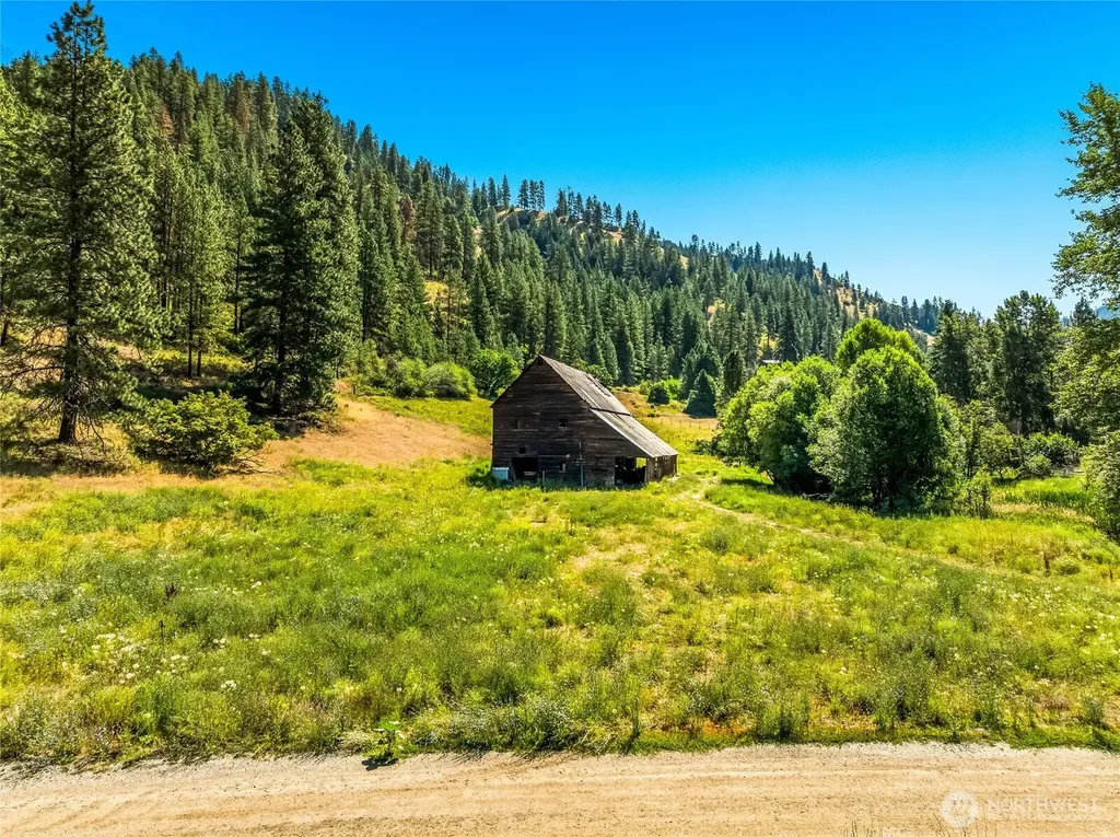 10495 Merry Canyon Road Leavenworth WA 98826