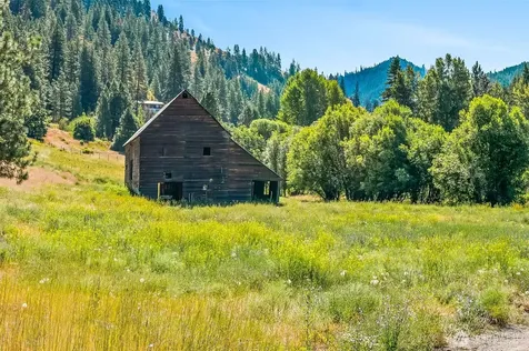 10495 Merry Canyon Road Leavenworth WA 98826