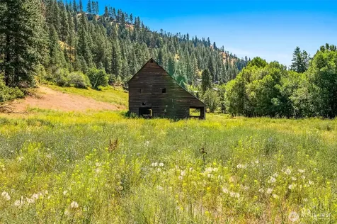 10495 Merry Canyon Road Leavenworth WA 98826