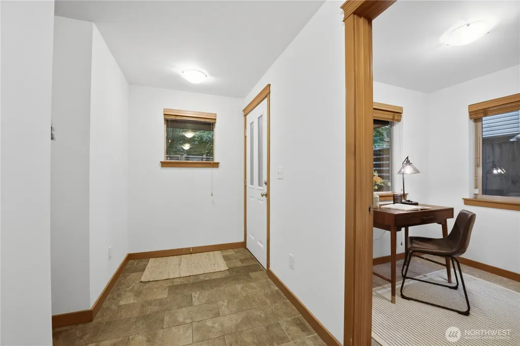 7411 4th Avenue NE Seattle WA 98115