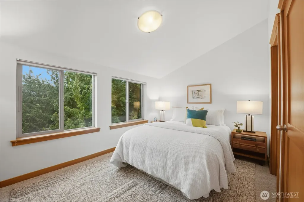 7411 4th Avenue NE Seattle WA 98115