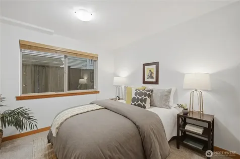 7411 4th Avenue NE Seattle WA 98115
