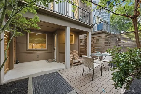 7411 4th Avenue NE Seattle WA 98115