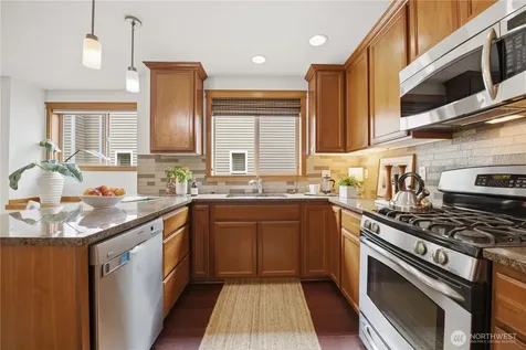 7411 4th Avenue NE Seattle WA 98115