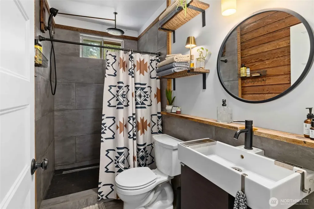 407 S 7th Street Roslyn WA 98941