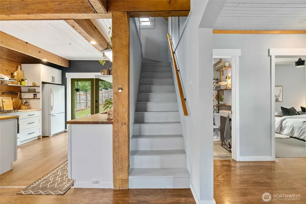 407 S 7th Street Roslyn WA 98941