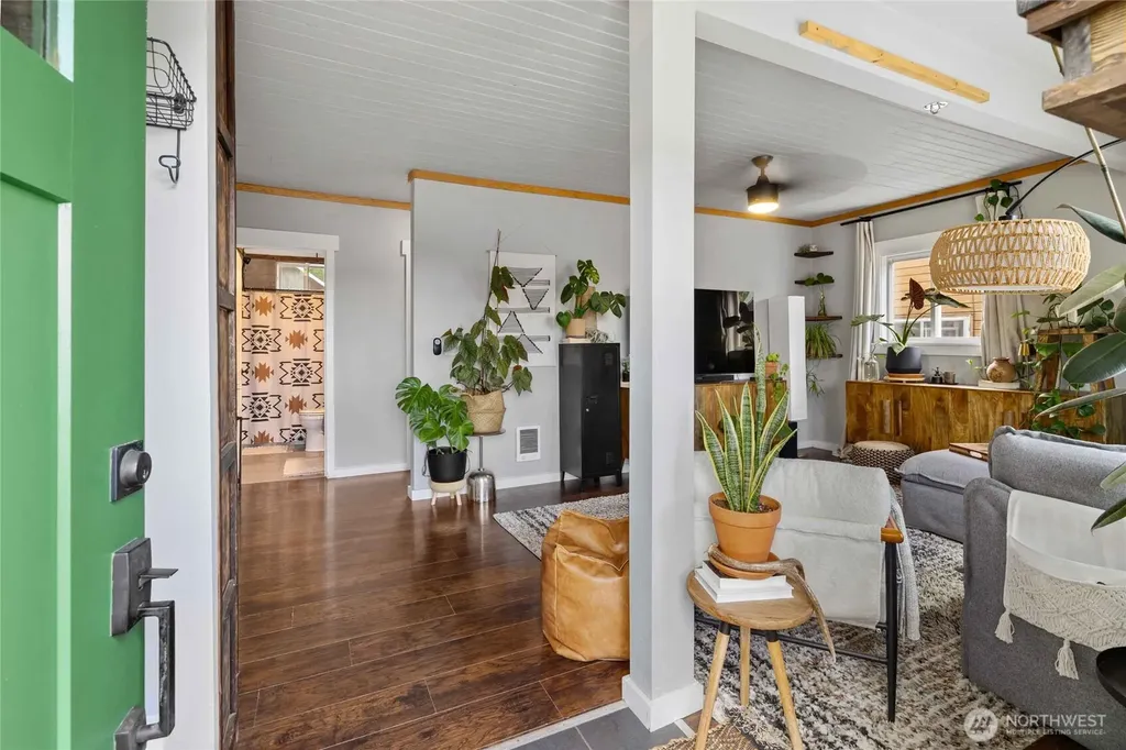 407 S 7th Street Roslyn WA 98941