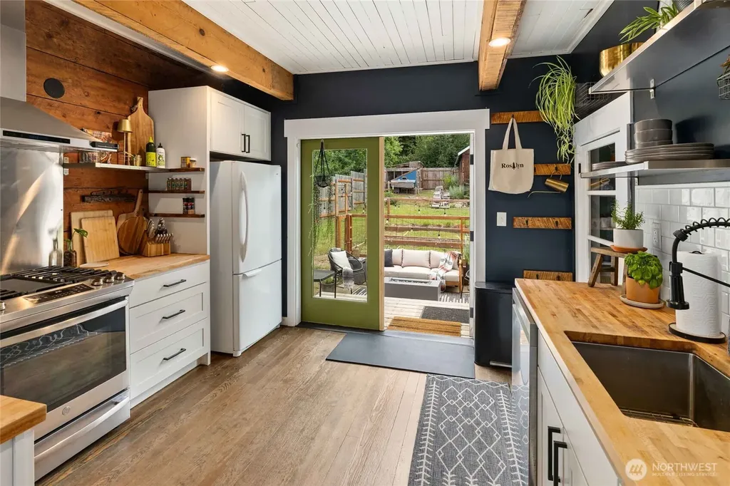 407 S 7th Street Roslyn WA 98941