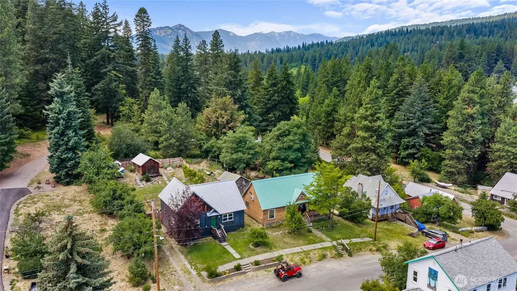 407 S 7th Street Roslyn WA 98941