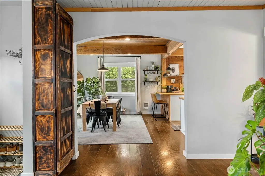 407 S 7th Street Roslyn WA 98941