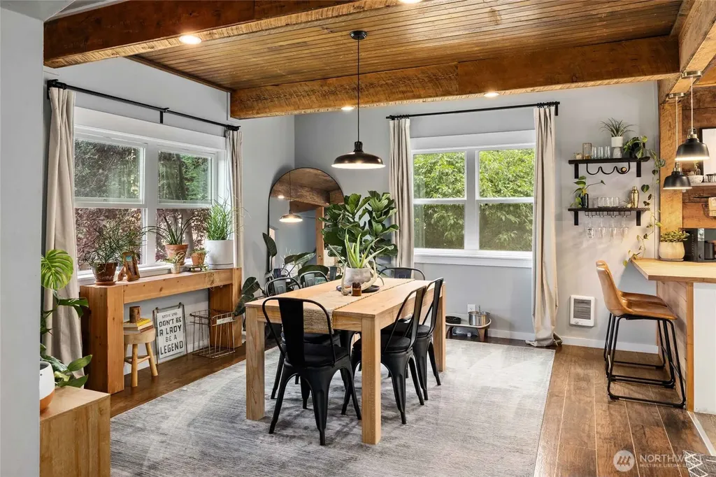 407 S 7th Street Roslyn WA 98941