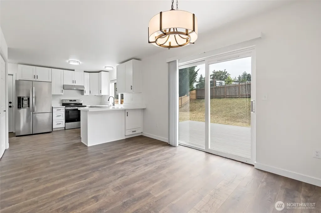 341 Elk Loop Carbonado WA 98323