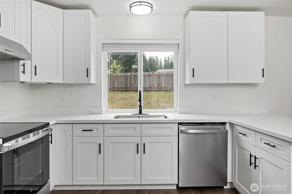 341 Elk Loop Carbonado WA 98323