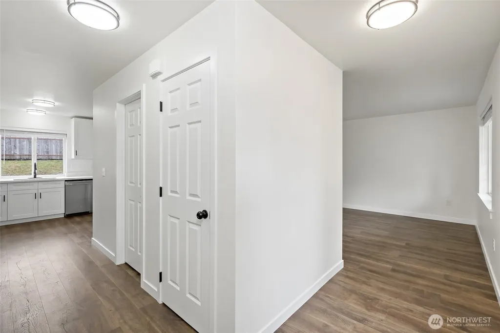 341 Elk Loop Carbonado WA 98323