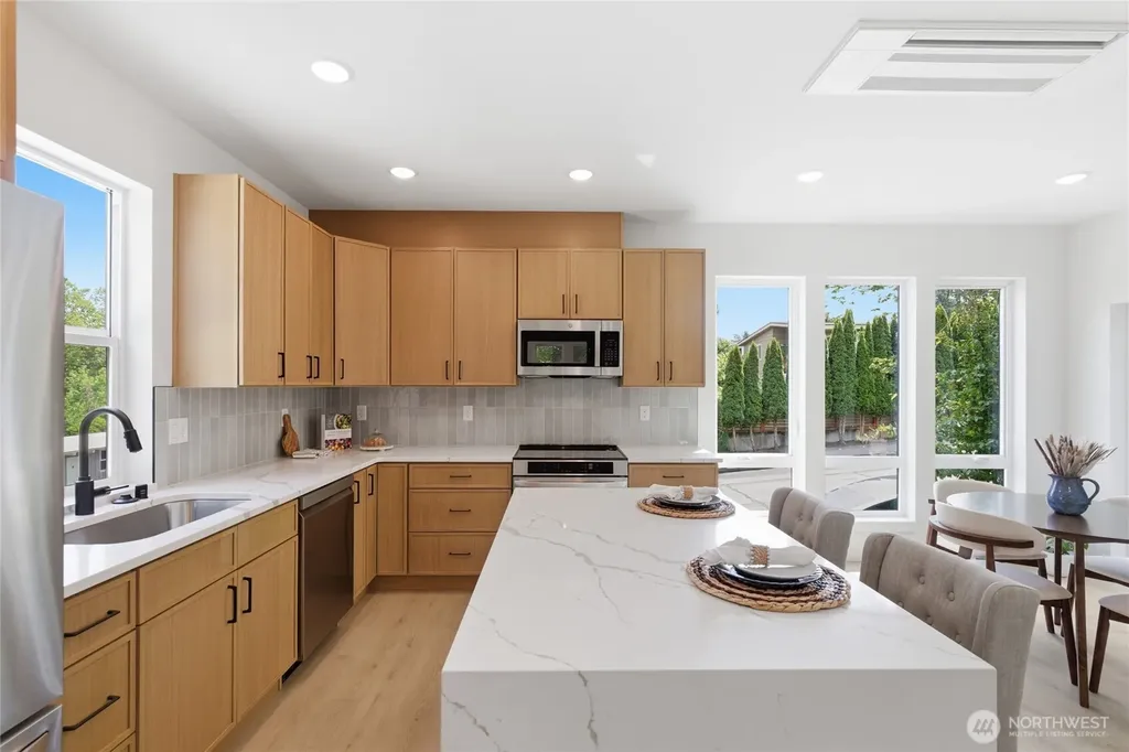 5716 NE 65th Street Seattle WA 98115