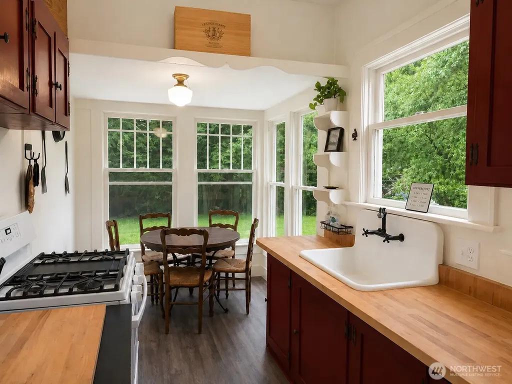 311 Cherry Street Blaine WA 98230