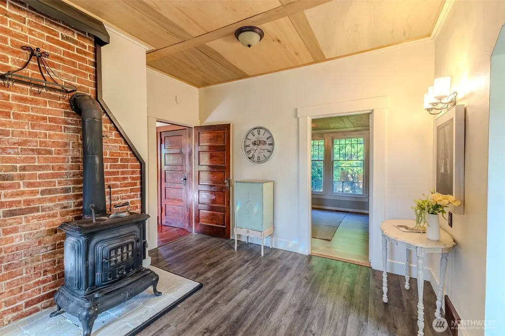 311 Cherry Street Blaine WA 98230
