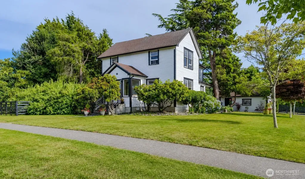 311 Cherry Street Blaine WA 98230