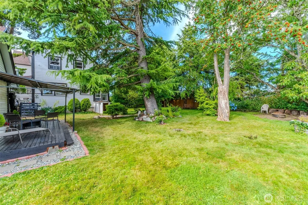 311 Cherry Street Blaine WA 98230