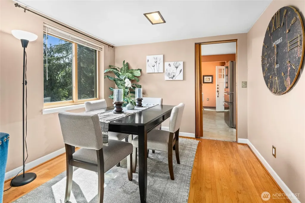 1529 NE 94th Street Seattle WA 98115