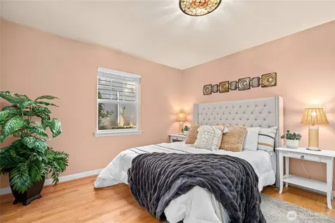 1529 NE 94th Street Seattle WA 98115