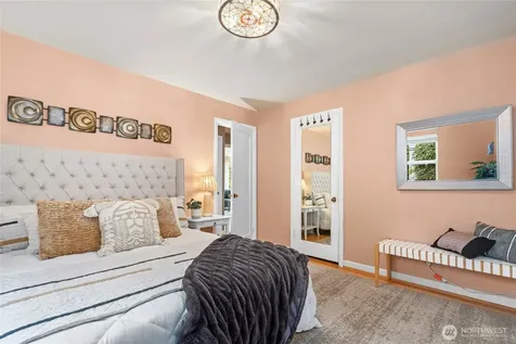 1529 NE 94th Street Seattle WA 98115