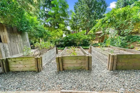 1529 NE 94th Street Seattle WA 98115