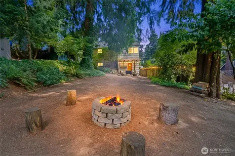1529 NE 94th Street Seattle WA 98115