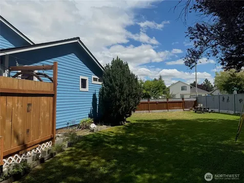 5410 64th Place NE Marysville WA 98270