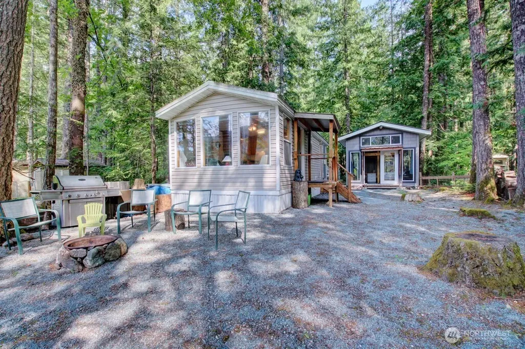 40 Riverside Drive Deming WA 98244