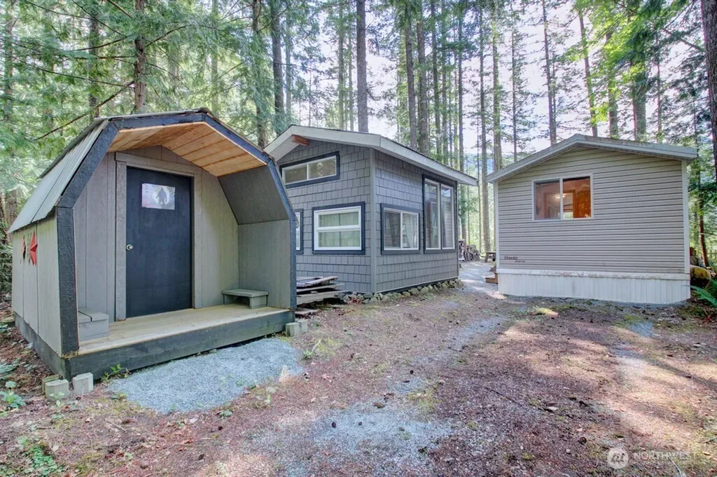 40 Riverside Drive Deming WA 98244