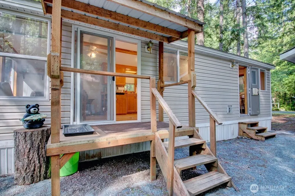 40 Riverside Drive Deming WA 98244