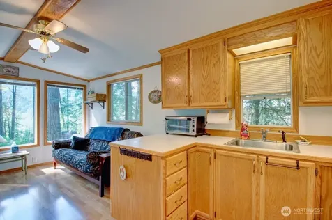 40 Riverside Drive Deming WA 98244