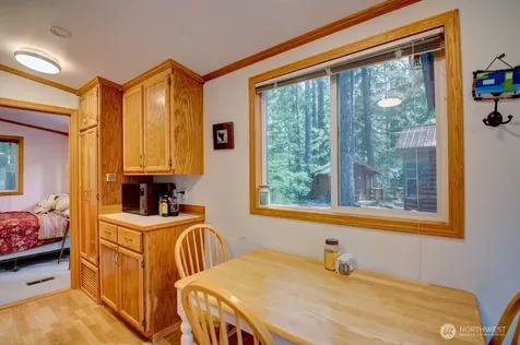 40 Riverside Drive Deming WA 98244