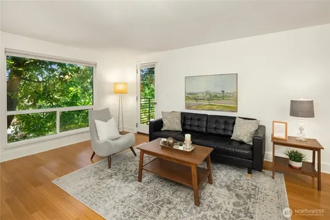 7323 Sand Point Way NE Seattle WA 98115
