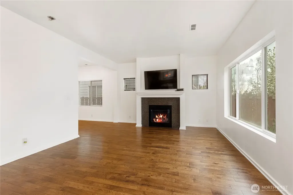4217 L Place NE Auburn WA 98002