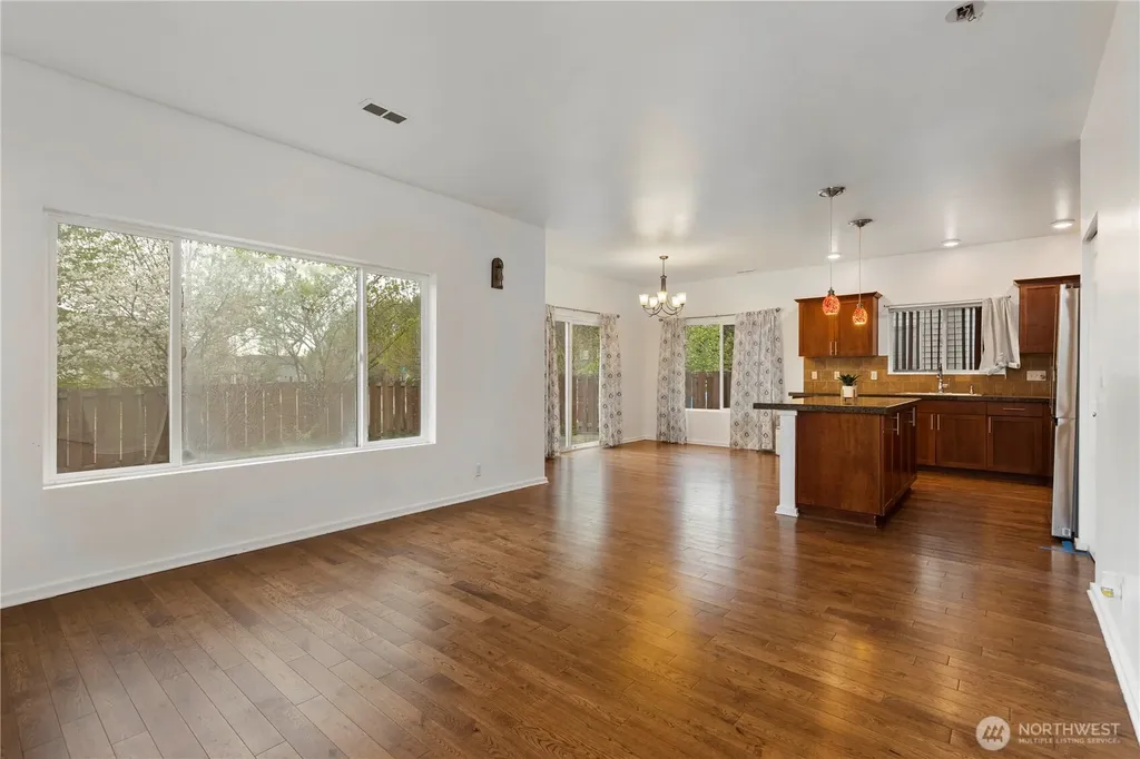 4217 L Place NE Auburn WA 98002