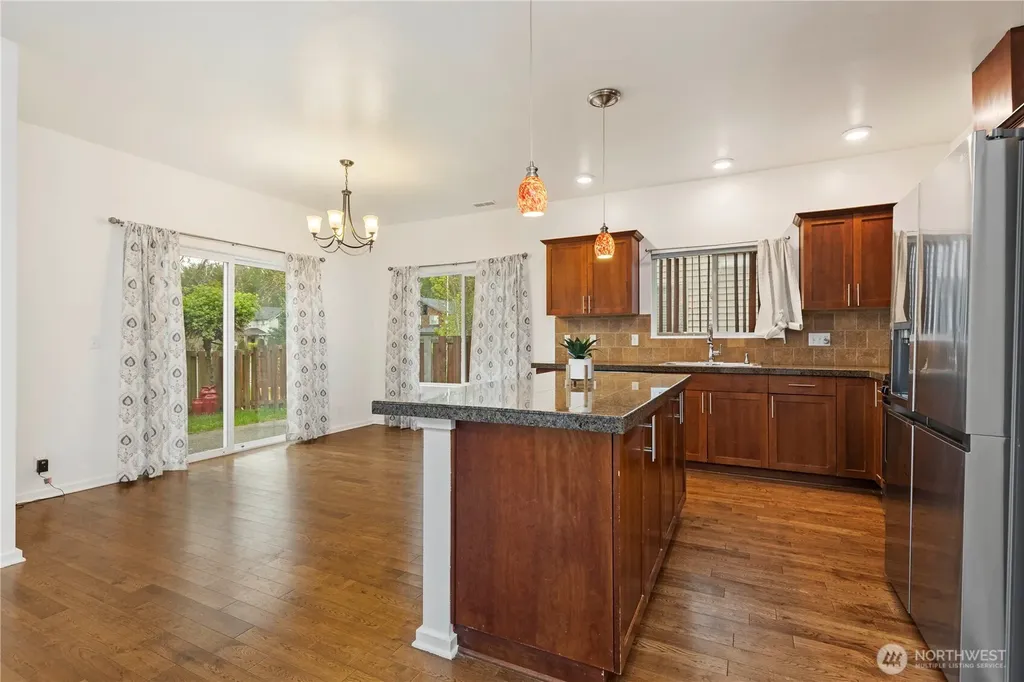 4217 L Place NE Auburn WA 98002