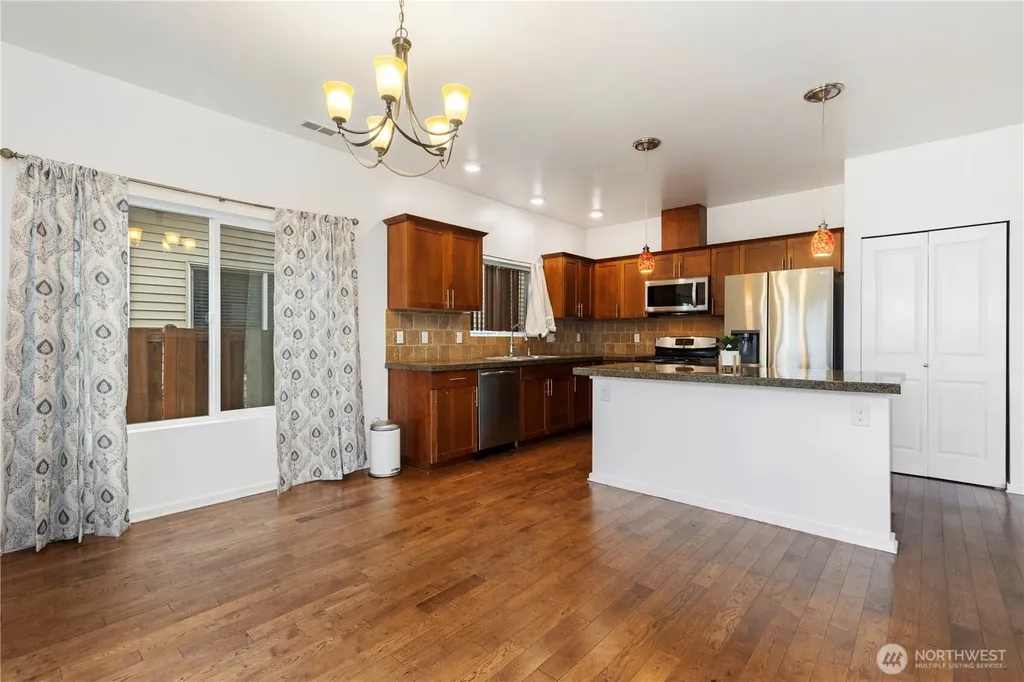 4217 L Place NE Auburn WA 98002