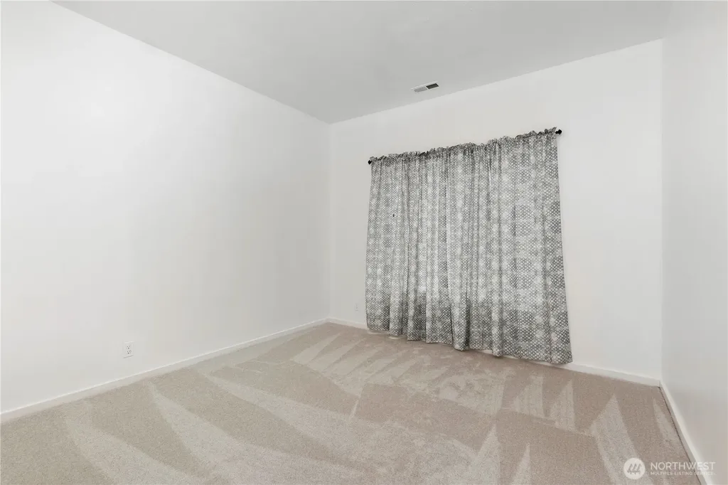 4217 L Place NE Auburn WA 98002