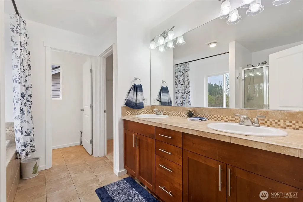 4217 L Place NE Auburn WA 98002