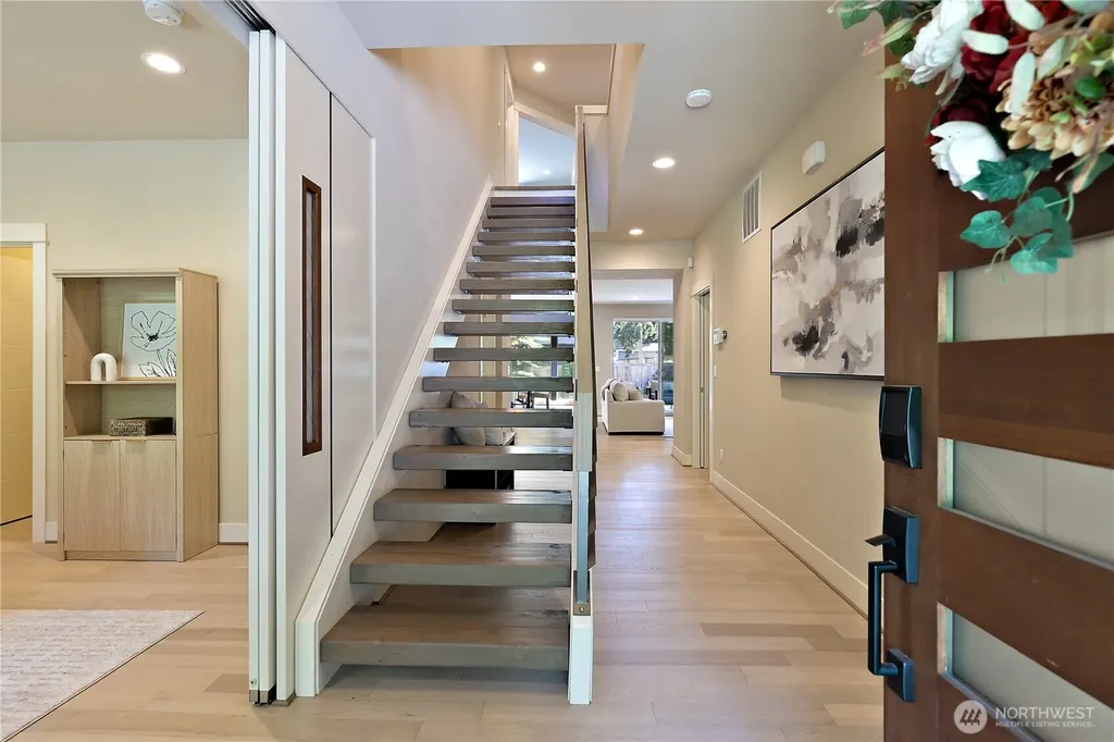 10034 Slater Avenue NE Kirkland WA 98033