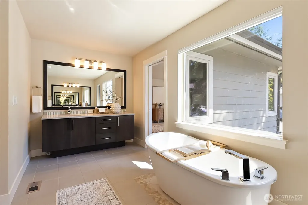 10034 Slater Avenue NE Kirkland WA 98033